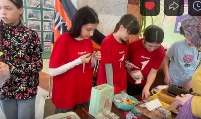 Провели благотворительную ярмарку "Для СВОих".